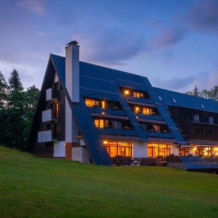 Wellness Hotel Sedy Vlk Гаррахов Экстерьер фото